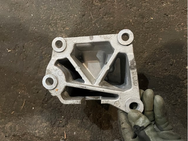 HYUNDAI 452113BDG0 в наличии Одесса