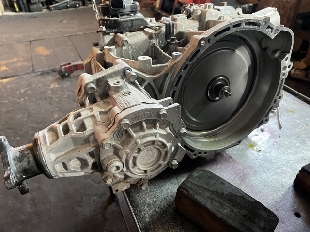 HYUNDAI 473002N000 в наличии Черновцы