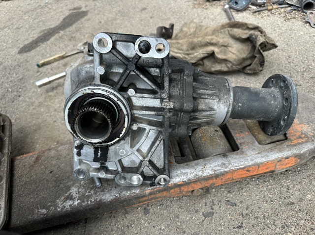 HYUNDAI 473004G101 Раздатка в наличии Украина