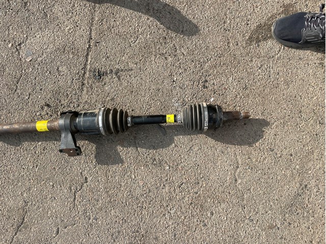 Полуось передняя, правая 49501S2150 HYUNDAI