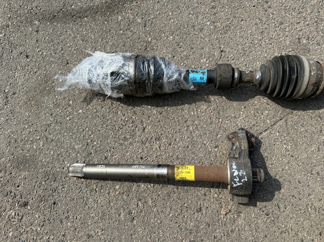 HYUNDAI 49560C5080 Вал привода полуоси в наличии Львов
