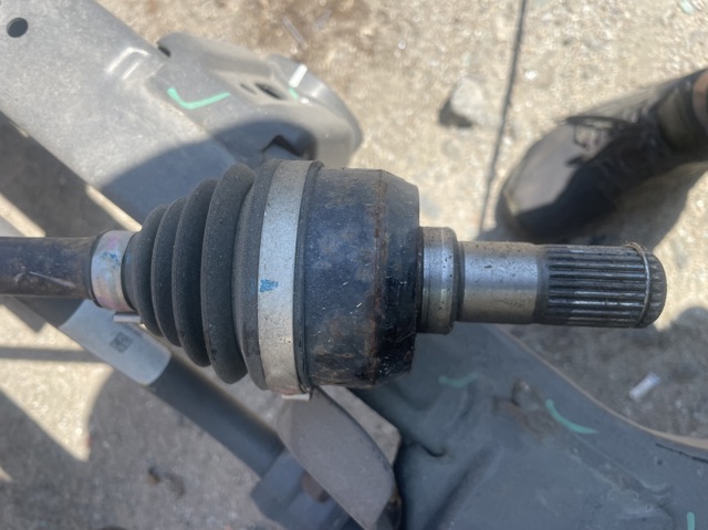 Полуось задняя, правая 49601S1000 HYUNDAI