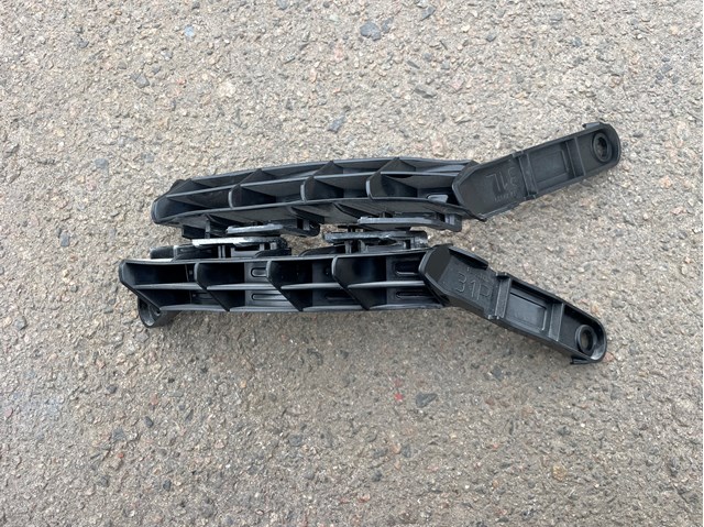 525630R070 TOYOTA Кронштейн бампера заднего левый купить в Тернополь