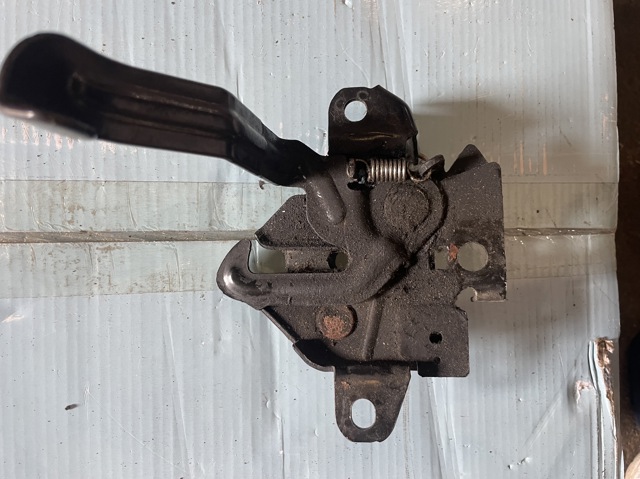 Замок крышки капота 5351012890 TOYOTA