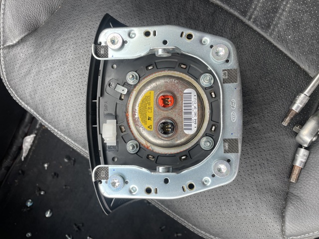 569002P100 HYUNDAI Подушка безопасности (AIRBAG) водительская купить в Черкассы