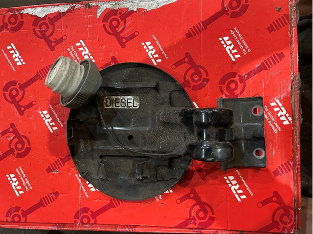 5940A031 MITSUBISHI Лючок бензобака купить в Житомир