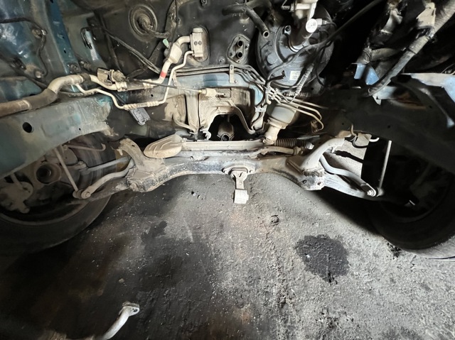 624003X000 HYUNDAI Подрамник передний купить в Киев