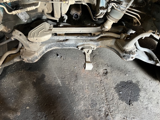 Подрамник передней подвески 624003X000 HYUNDAI
