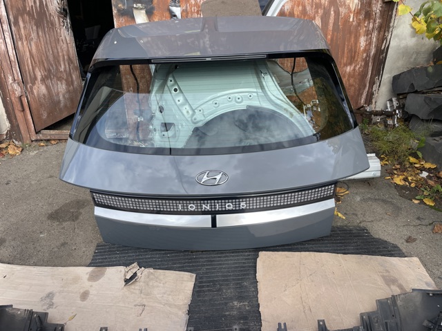 Дверь задняя багажная 72800GI011 HYUNDAI