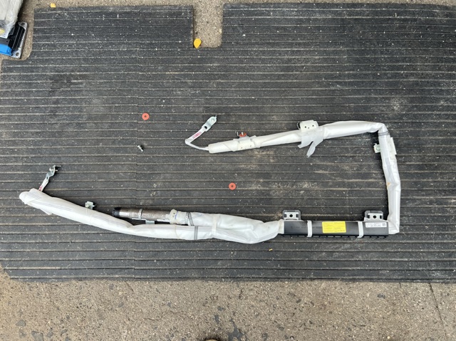 Левая шторка безопасности 80410GI000 HYUNDAI
