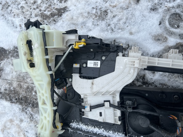 81310S1000 Замок двери передней левой купить Житомир