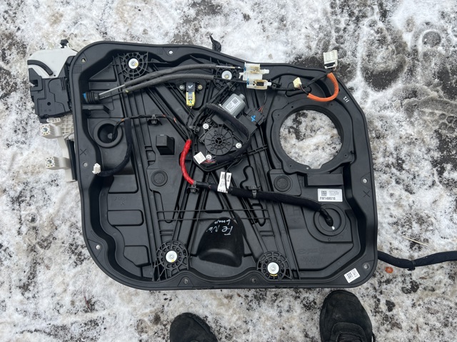 Замок двери водителя 81310S1000 HYUNDAI