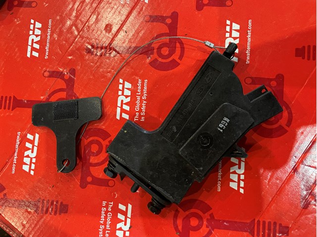 Замок открывания лючка бензобака 815903S000 HYUNDAI