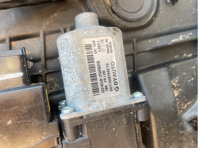 Мотор стеклоподъемника двери передней, левой 824502W020 HYUNDAI