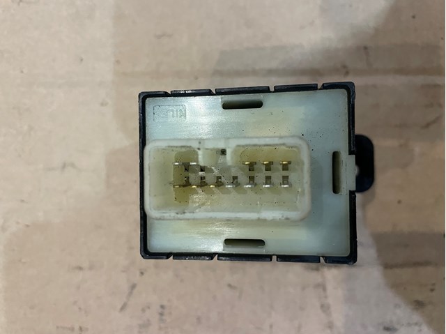 Кнопка вкл.обогрева сидения 83245AG080 SUBARU