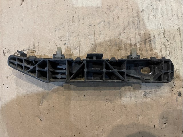 86514C1000 Кронштейн бампера переднего внешний правый купить Винница