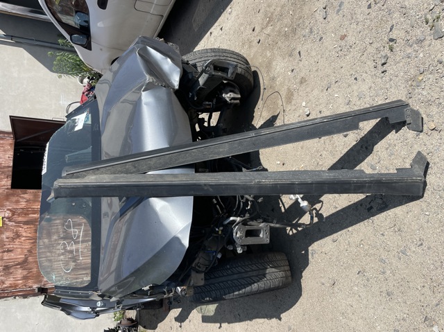 HYUNDAI 87752S2000 Накладка (молдинг) порога наружная правая в наличии Винница