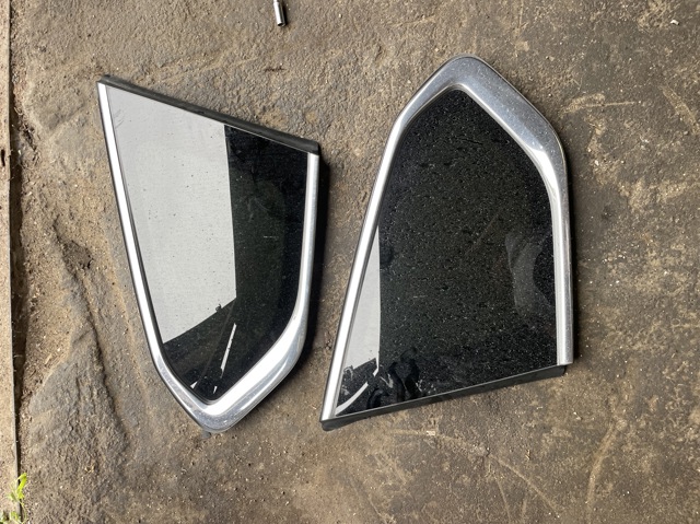 Стекло багажного отсека, левое 87810S1100 HYUNDAI