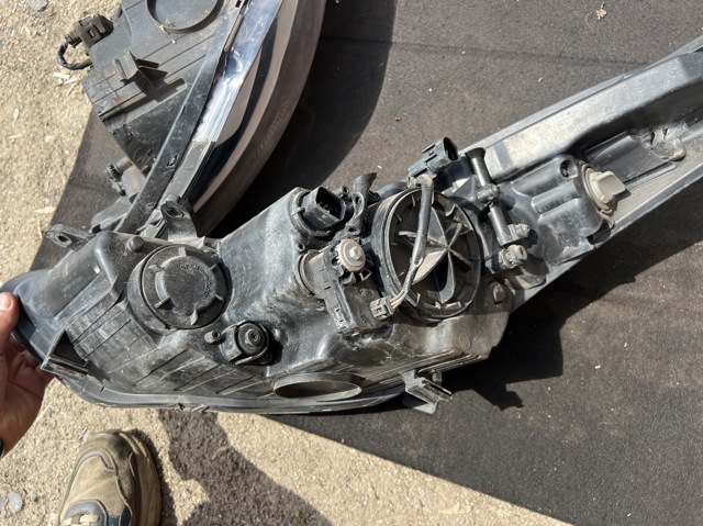 HYUNDAI 921013X Левая фара в наличии Винница