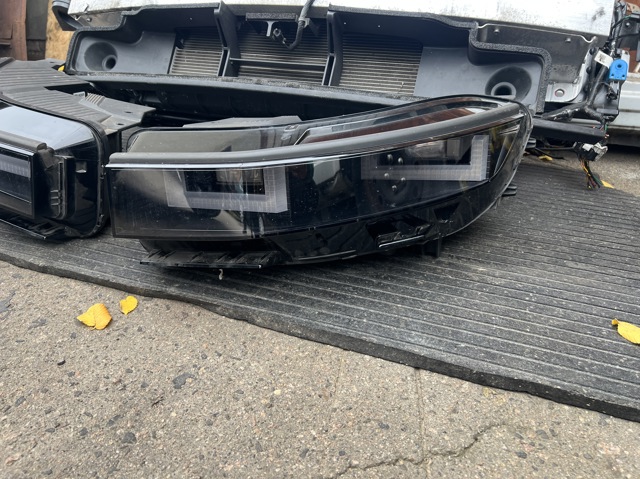 92101GI000 HYUNDAI Фара левая купить в Житомир