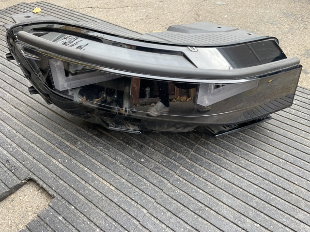 HYUNDAI 92102GI000 Фара правая в наличии Днепр