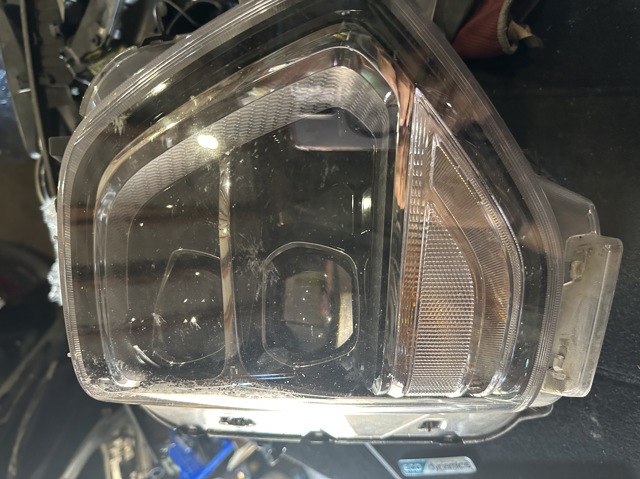 Правая блок фара 92102S1000 HYUNDAI