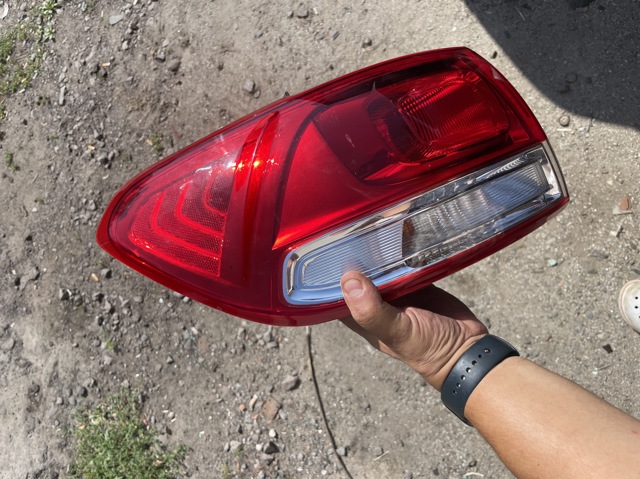 92401C6000 HYUNDAI Фонарь задний левый внешний купить в Николаев
