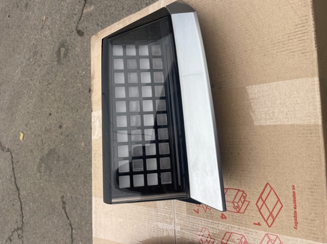 Задняя правая фара 92402GI000 HYUNDAI