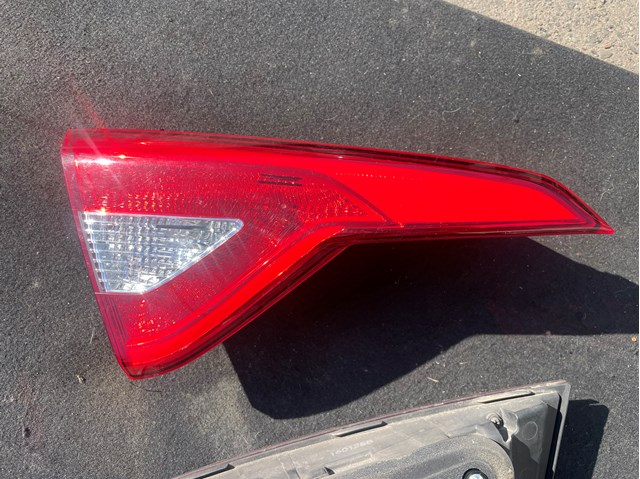 Задняя левая внутренняя фара 92403C2000 HYUNDAI