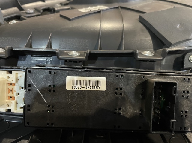 HYUNDAI 935703X332RY в наличии Киев