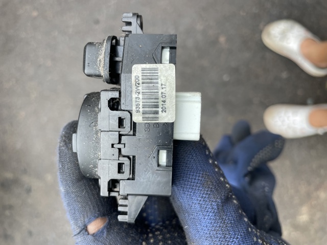 935732W200 HYUNDAI купить в Харьков