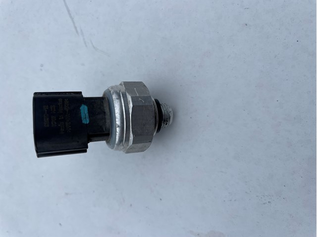 977211G000 HYUNDAI Датчик давления кондиционера купить в Запорожье