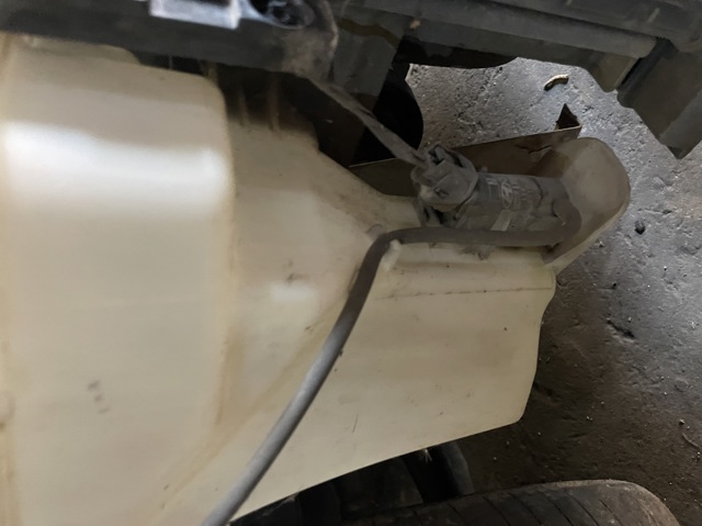 HYUNDAI 986103X500 Бачок омывателя в наличии Николаев