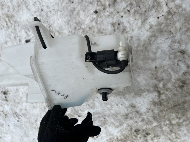 Водяной бачок омывателя стекла 98610S1000 HYUNDAI