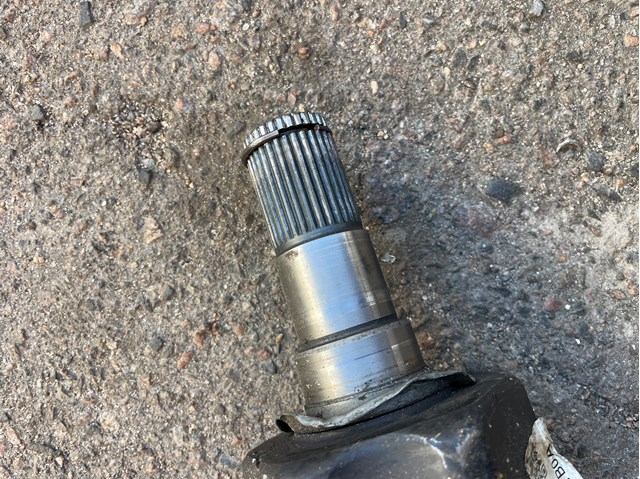 Полуось передняя левая FTB42560X MAZDA