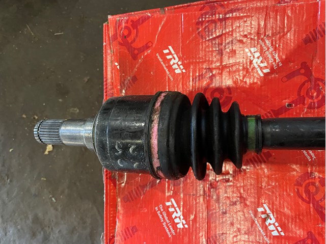 MAZDA FTC32560X Полуось (привод) передняя левая в наличии Одесса