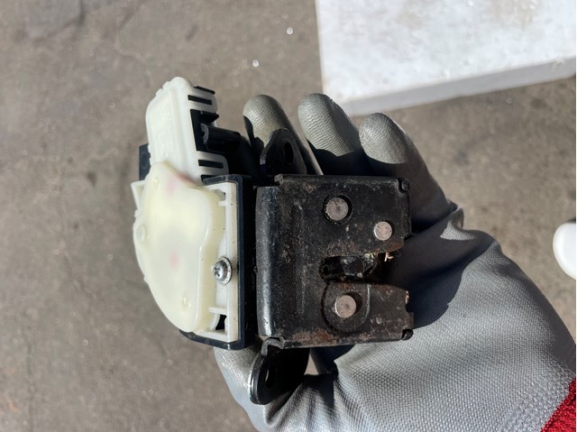 G33M62310 Замок багажника купить Кривой Рог
