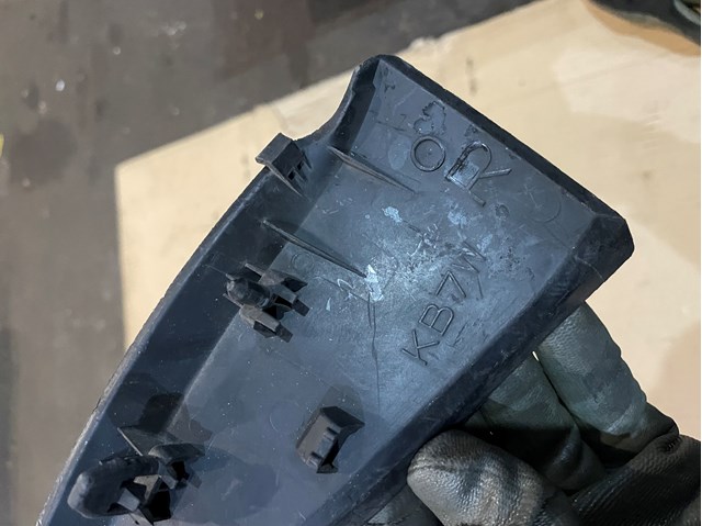KB7W51PB1 MAZDA Водосток лобового стекла, жабо купить в Чернигов