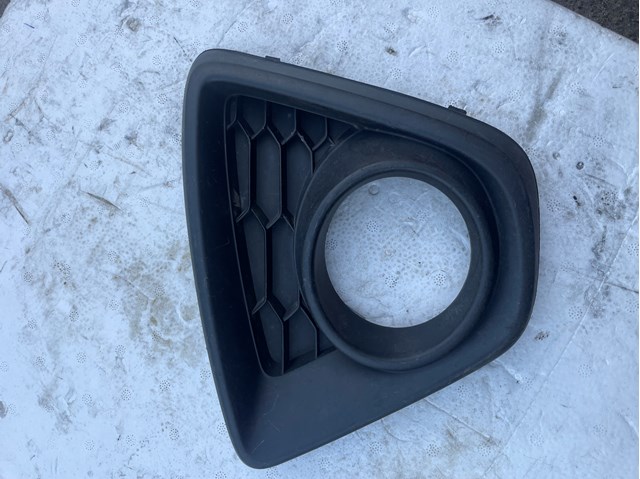 Противотуманная фара - вставка левая KD5350C21 MAZDA