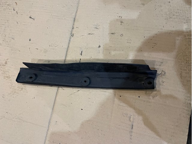 Уплотнитель арки крыла KD5356915 MAZDA