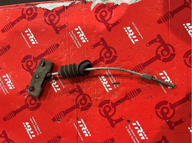 Трос ручного тормоза передний MN102418 MITSUBISHI