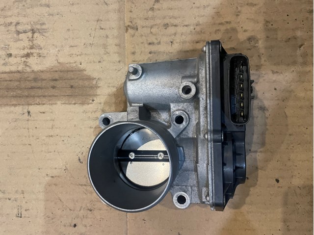 Дроссельная заслонка P50113640 MAZDA
