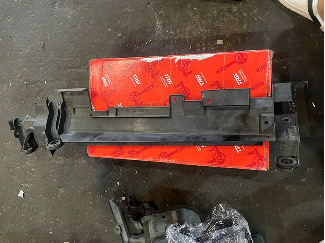 Кулиса КПП PA66GF33 NISSAN