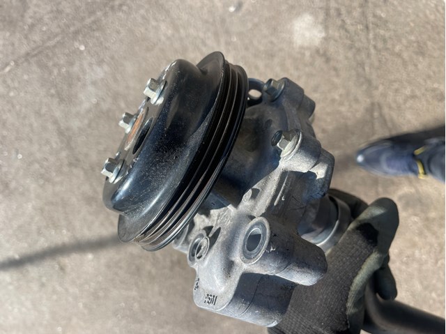 Помпа PEDD15010A MAZDA