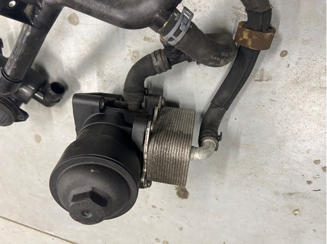 Корпус масляного фильтра 03L115389E VAG
