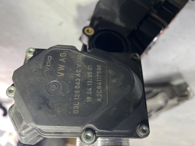 Дроссельная заслонка 03L128063AC VAG