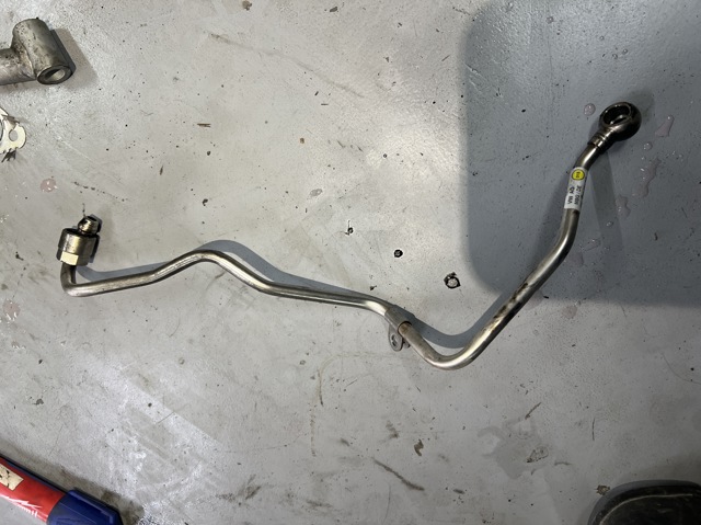 Подача масляная труба 03L145771AS VAG