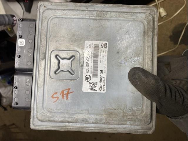 ЭБУ двигателем 03L906023PR VAG