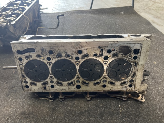 Головка двигателя Volkswagen Golf ALLTRACK VII