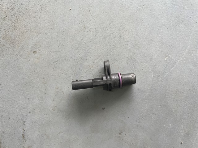Датчик распредвала 04L907601 VAG